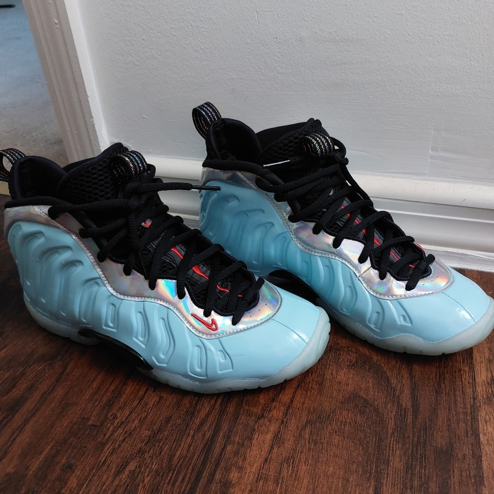 NIKE Foamposite